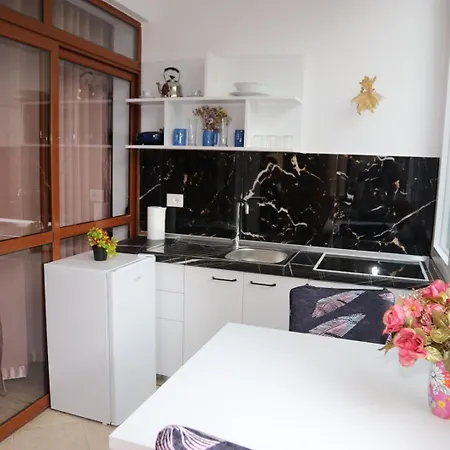 Place Square 21 ティラナ