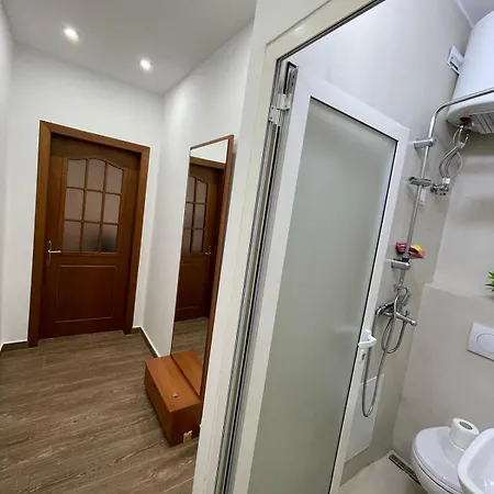 Place Square 21 * Tiran